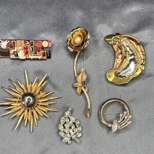 Vintage Brooch Set with Gold and Silver Tones